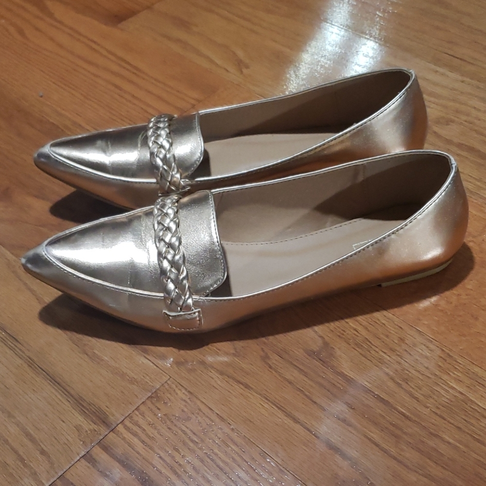 Shoes - Picture 2 of 4